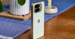 Google will reportedly let 15 superfans test unreleased Pixel phones